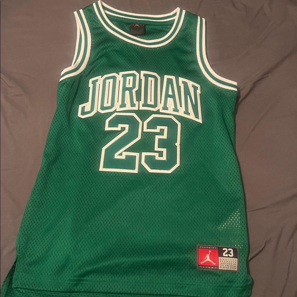Jordan Emerald Green Jersey with White Trim Boys size M